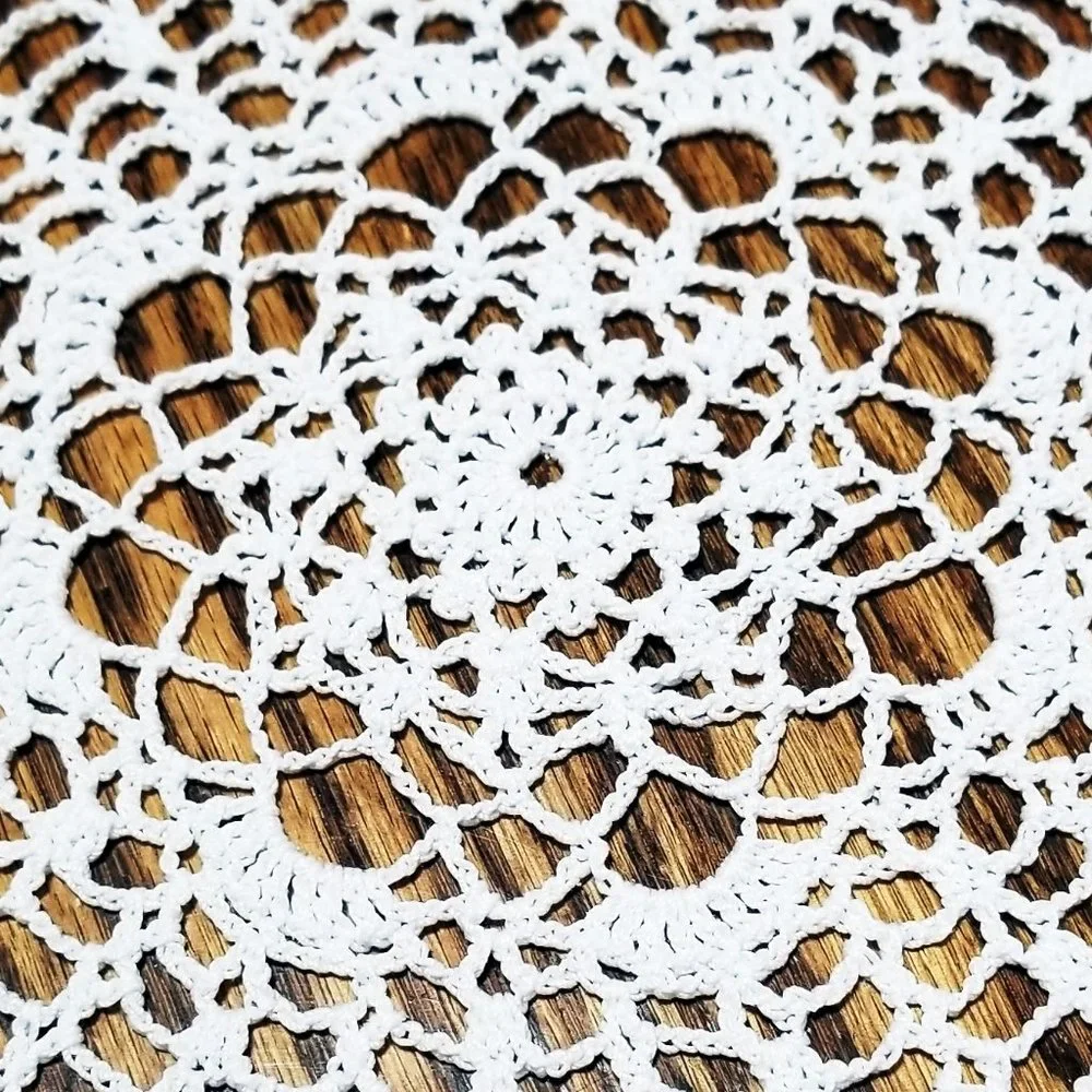 Vintage Style New Hand Crafted White Candy Dish 12 1/2" Doily - Picture 2 of 3